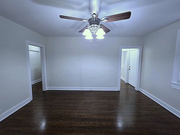 4th image of 205 Pine St N