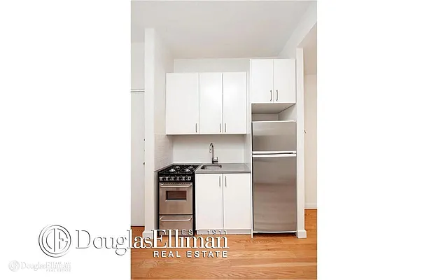 Rented by Douglas Elliman | media 31