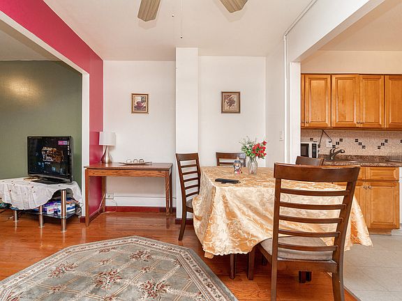 4th image of 21-18 33rd Ave #1M