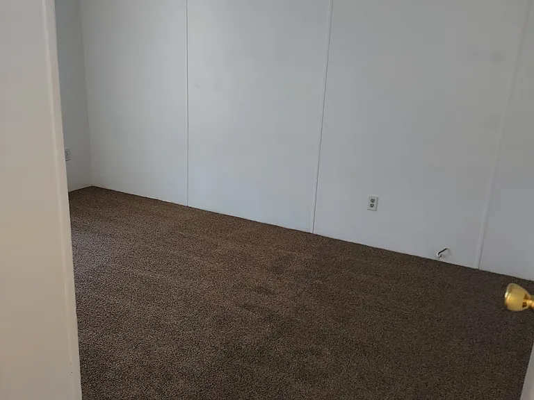 2466 Merrill Ave — Photo 17