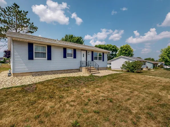 305 11th Ave NE, Stewartville, MN 55976