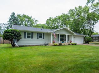 402 34th Ave S, Grand Forks, ND 58201