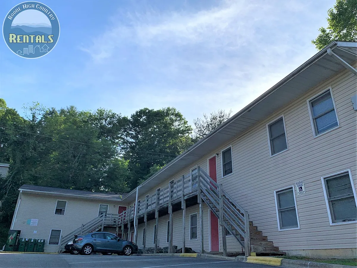 Building Photo - 268 Faculty St