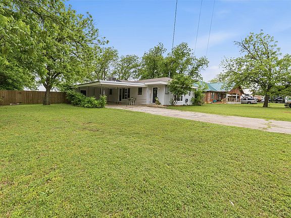 4th image of 107 Lucas Dr