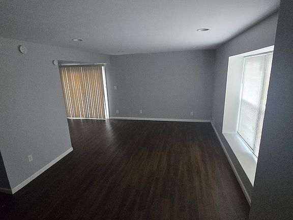 5th image of 4V Fernwood Dr