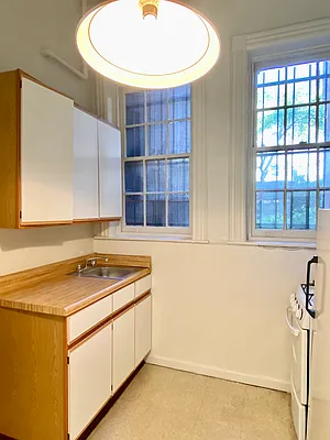 Rented by Brooklyn Heights Real Estate Inc | media 14