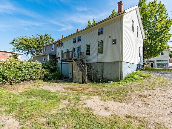3rd image of 686-688 East Ave