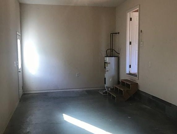 4th image of 67 Cloverdale Ln
