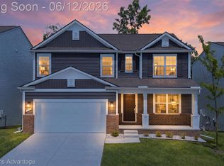 6134 Fieldstone Cir, South Lyon, MI 48178