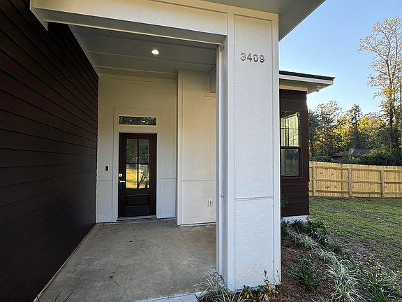 4th image of 3409 Valley Creek Dr