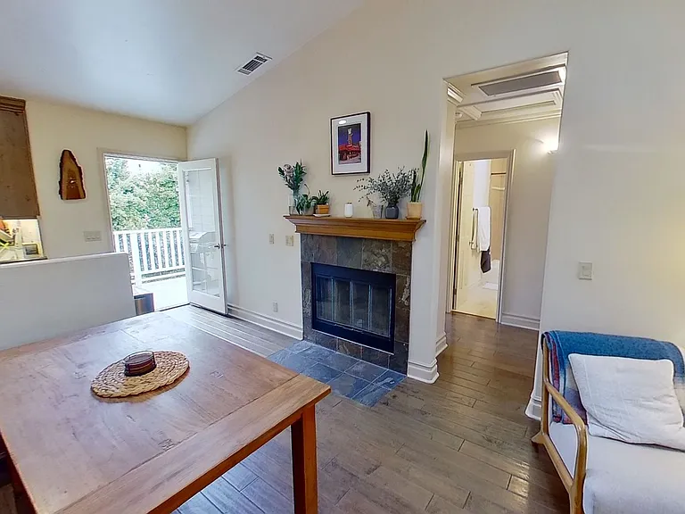 1318 San Andres St #C — Photo 11
