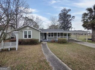 188 Holmesville Rd, Baxley, GA 31513