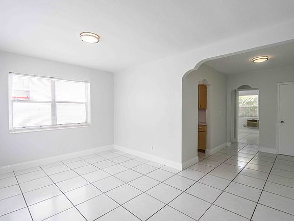 3rd image of 7821 Carlyle Ave APT 6