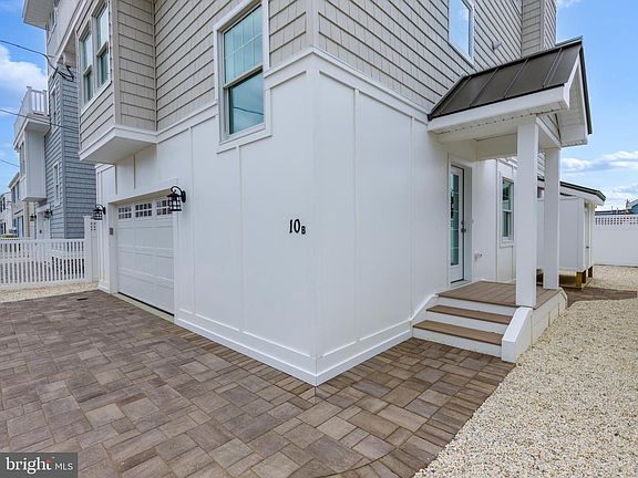 4th image of 10B W Marshall Ave