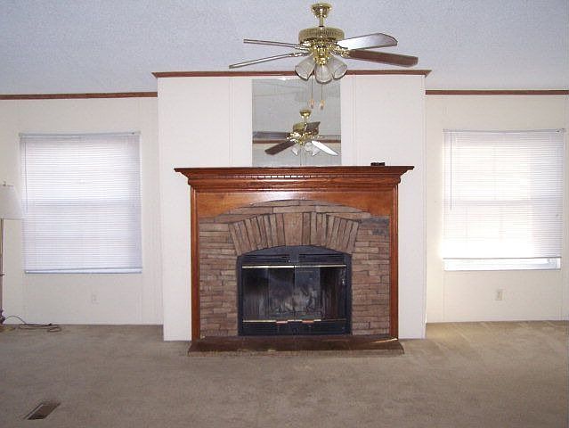 2nd image of 4079 Wood Glen Trce