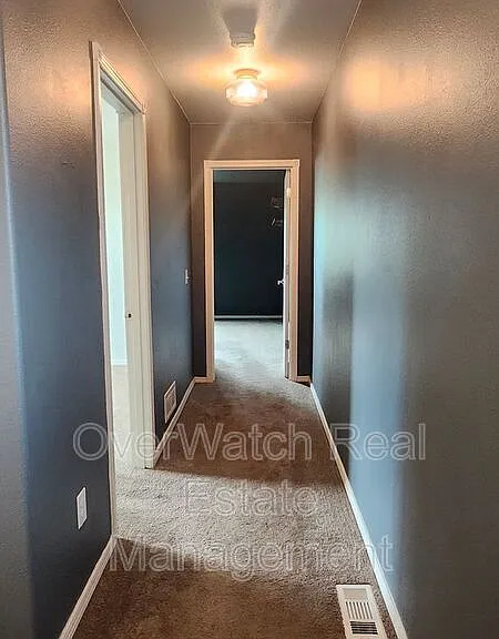 1028 E 8th Ave — Photo 11
