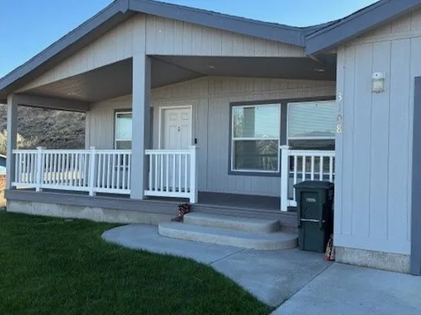 3108 SW River View Dr, Pendleton, OR 97801