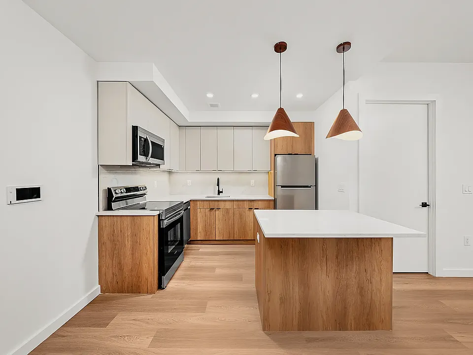261 Grand Concourse #4720
