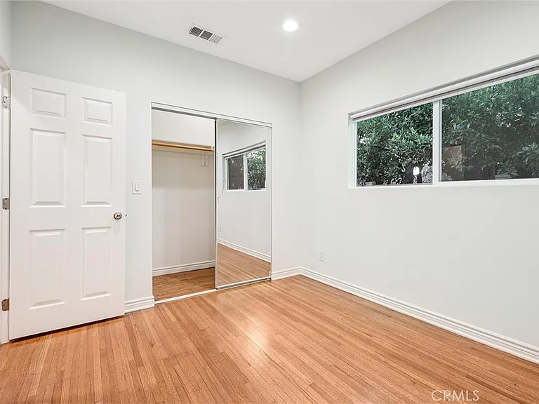 156 S Edinburgh Ave — Photo 21