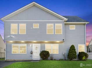 111 Daniel St, Carteret, NJ 07008