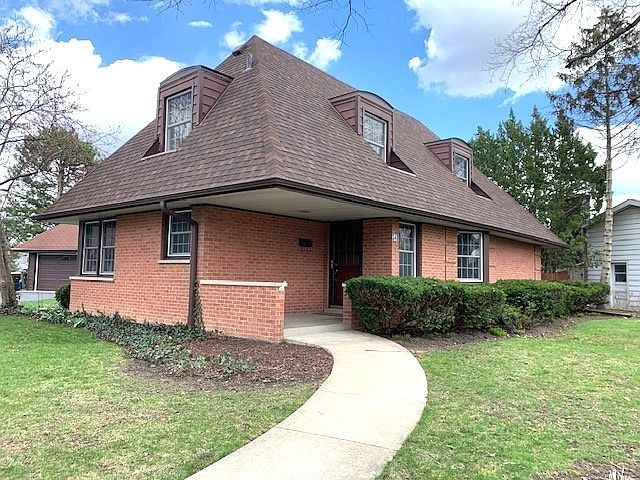 1st image of 340 Crestwood Dr
