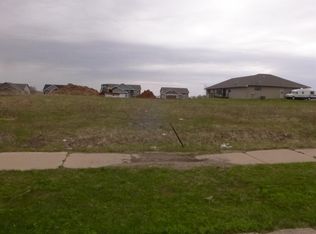 464 Highland Dr, Ellsworth, WI 54011