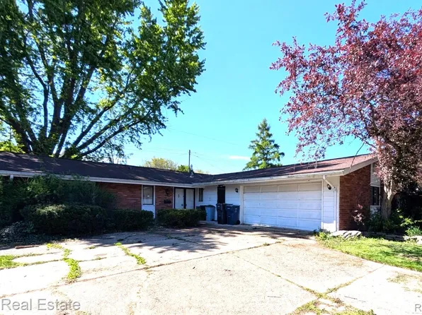 1821 Rockcreek Ln, Flint, MI 48507