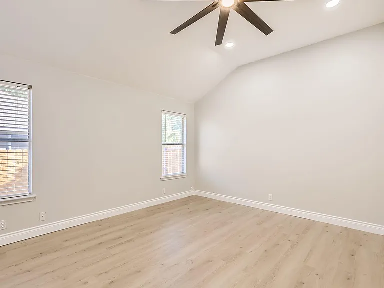 201 Orchard Way — Photo 14