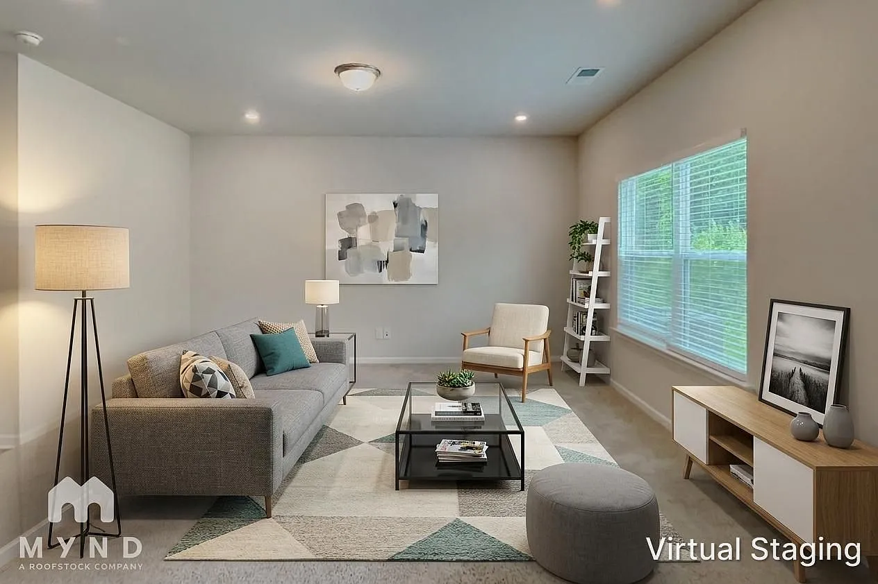 4 bed, 2.5 bath, 1813 sqft, $2,095 — Photo 2