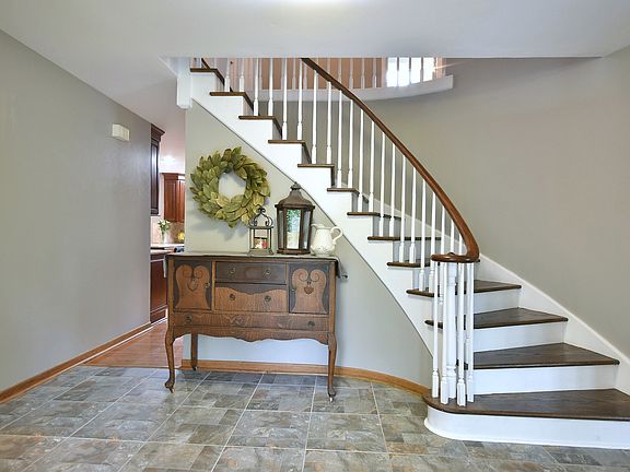5th image of 2103 E Lillian Ln