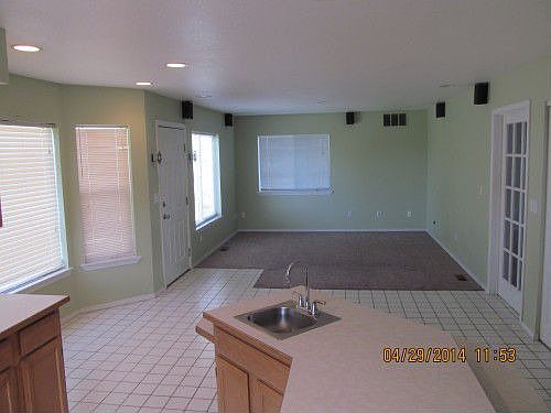 3rd image of 1062 Edgewater Ln