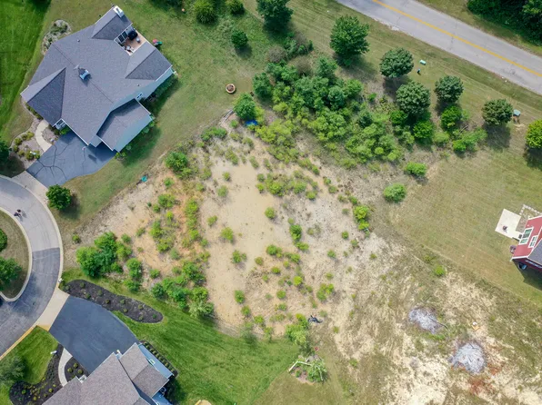 40590 N North Newport Dr, Antioch, IL 60002