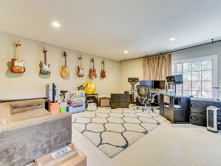 9600 Lagersfield Cir — Photo 18