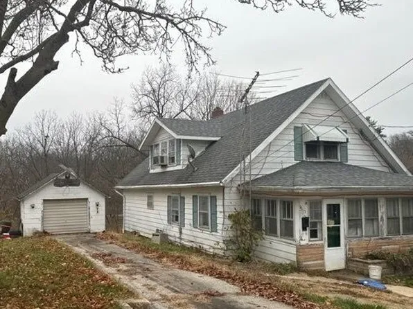 113 N College St, Mount Carroll, IL 61053