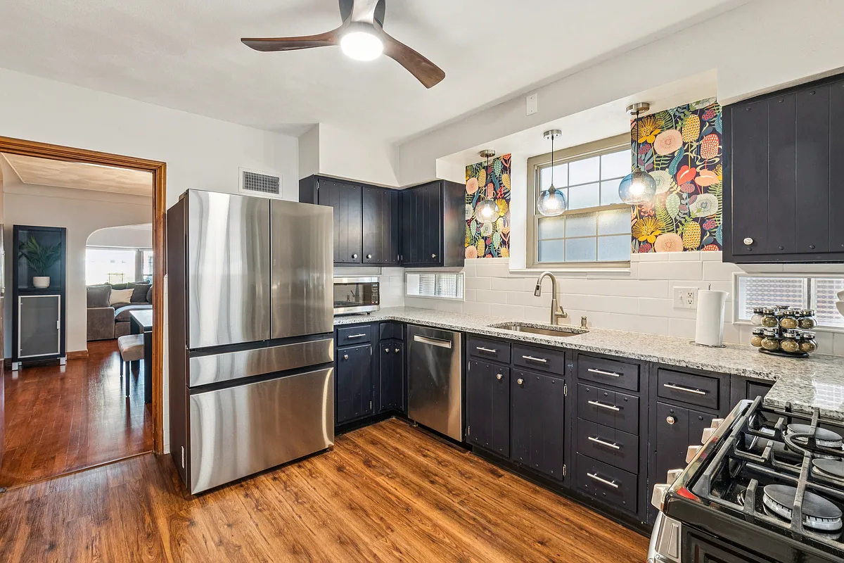 +Main level
+All appliances are Samsung except for dishwasher (Bosch) - 6344 Pernod Ave