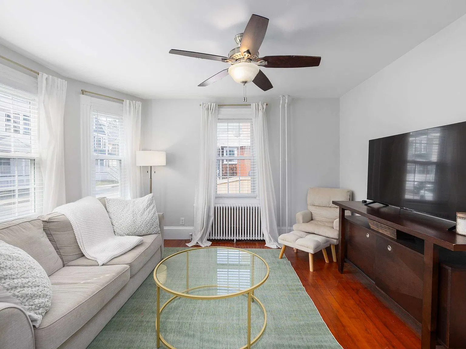 2 bed, 1140 sqft, $2,950 — Photo 2
