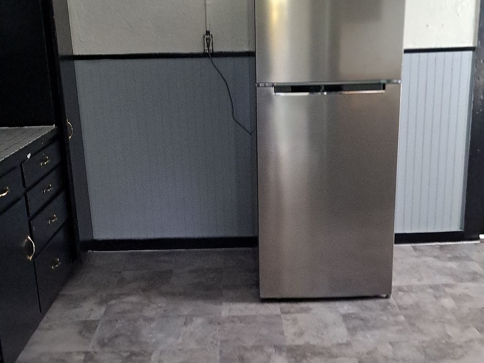 1st image of 398 Lake Ave #3