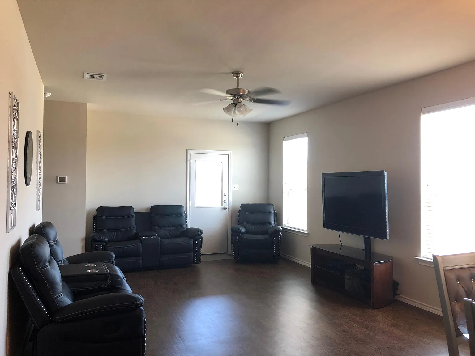 3 bed, 1420 sqft, $1,800 — Photo 4