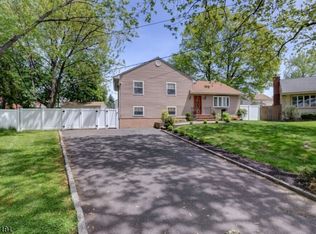 7 Kent Cir, Linden, NJ 07036