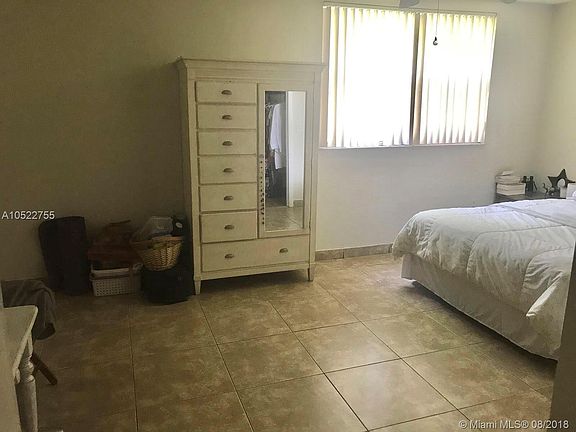 4th image of 8333 Lake Dr APT 203