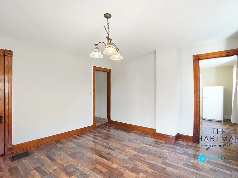 142 S Van Lear St — Photo 5