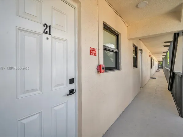 3265 Virginia St, Miami, FL