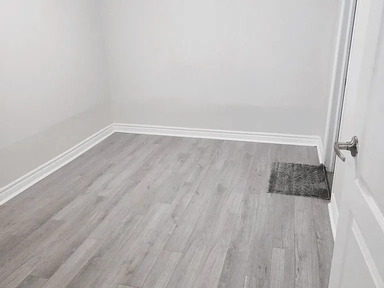 5 Juliana Sq — Photo 9