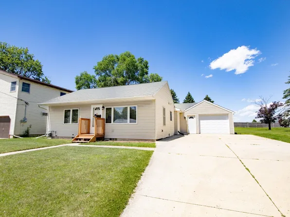 1008 W Fulton St, Edgerton, WI 53534