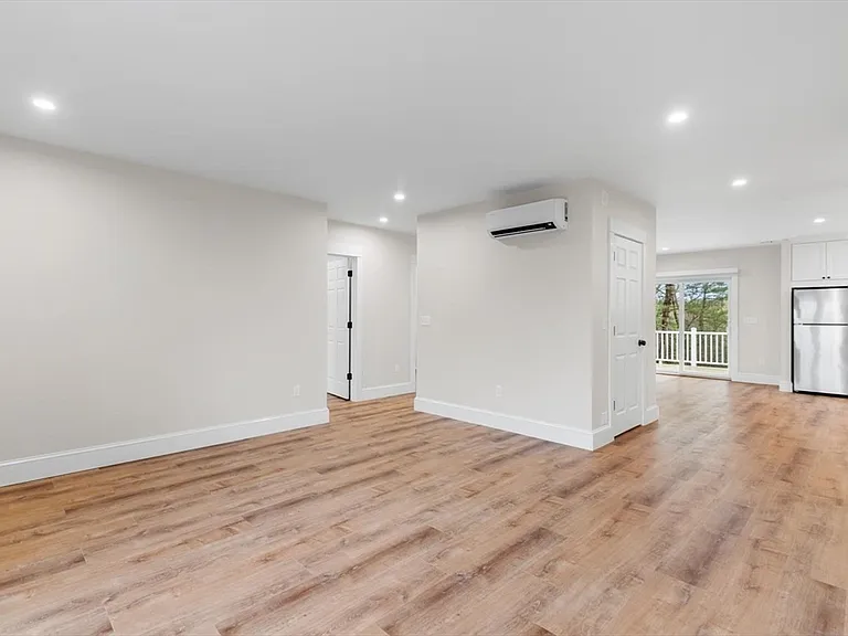 26 Lyndale Ave #2 — Photo 6