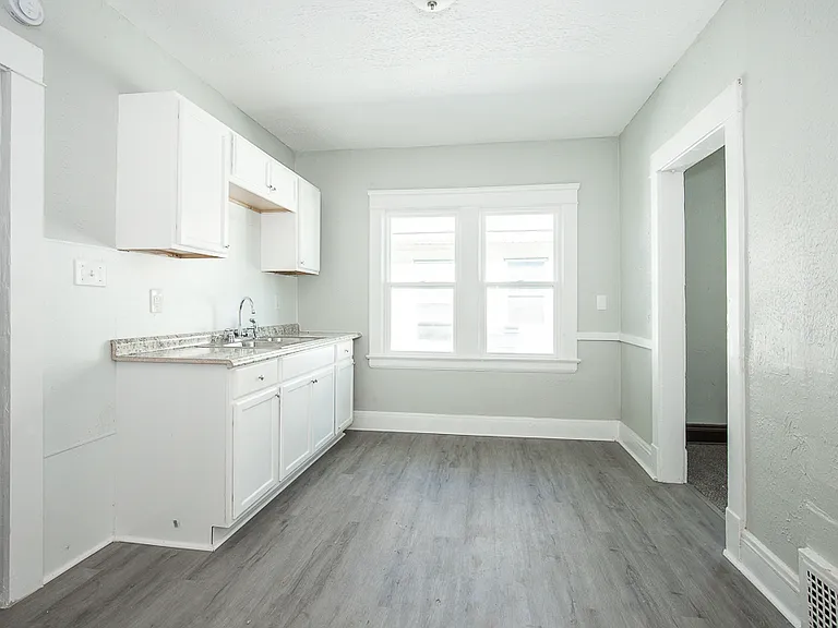 11701 Ablewhite Ave #1 — Photo 5