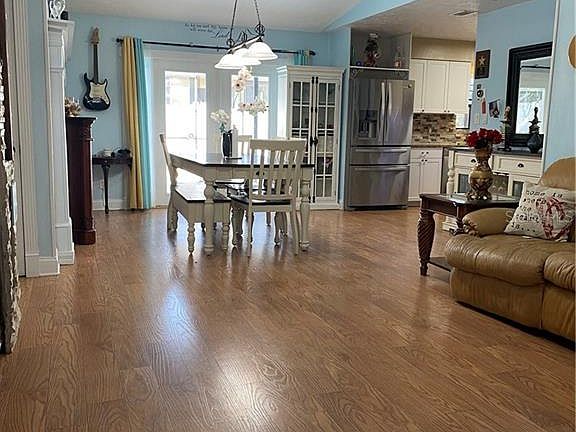 2nd image of 37033 Highlands Ct