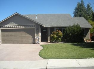 2648 NW Canyon Dr, Redmond, OR 97756