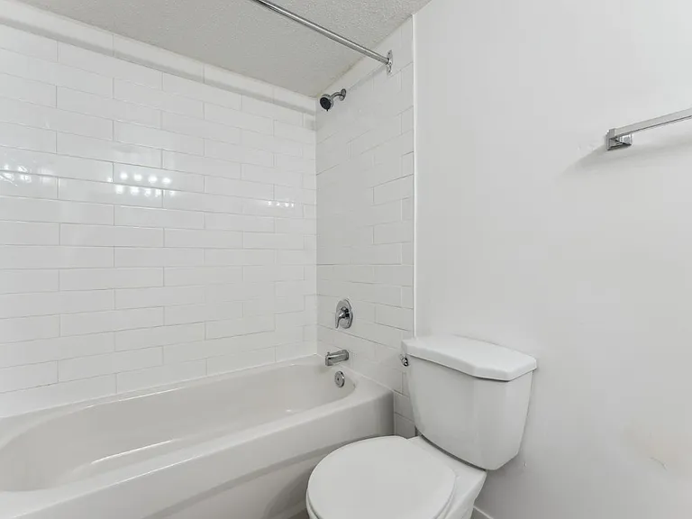 455 Superior St — Photo 8