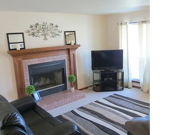 2nd image of 721 Woodleigh Way